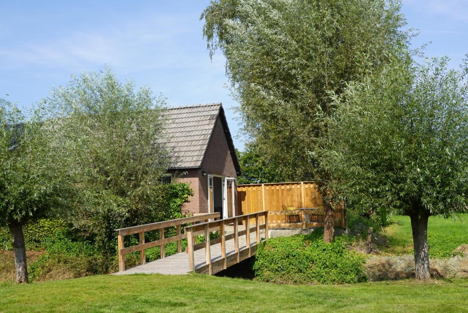 De Knotwilg Villa Loon op Zand Bagian luar foto