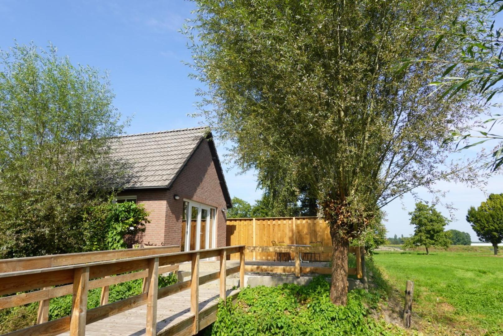 De Knotwilg Villa Loon op Zand Bagian luar foto