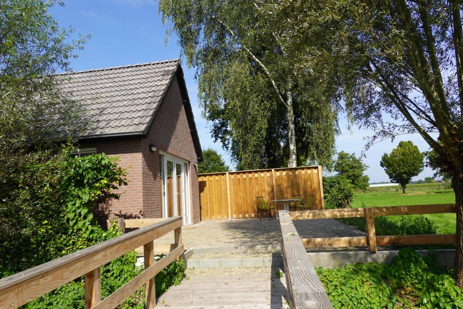 De Knotwilg Villa Loon op Zand Bagian luar foto